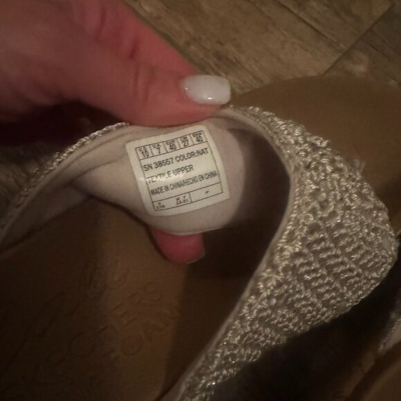 Skechers Beverlee Fancy Work Natural Crochet Beige Thong Sandals - Picture 11 of 13